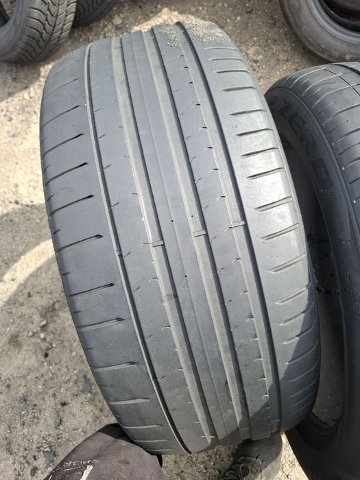 Vand 2 anvelope 285 45 20 pireli bune de vara dot 2022