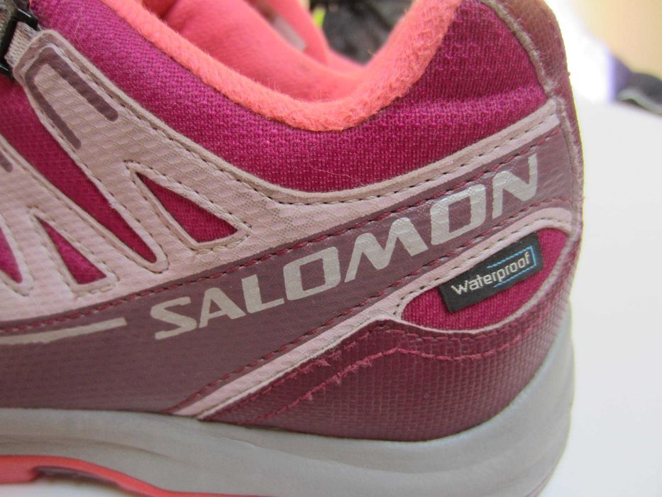 Ghete Salomon XAPRO,  marimea EUR-36 US-4 JPN-22, cod:159817, WaterProof, stare f. buna fabricate in Cambogia