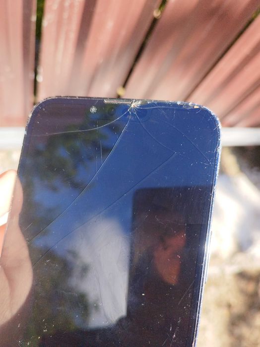 iphone 13 pro functioneaza perfect