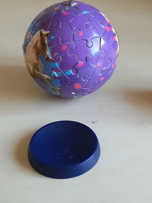 Puzzle ball cu cai ,de agatat