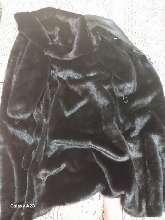 Продам норкавую шубу белорусского производства длинные почти новый