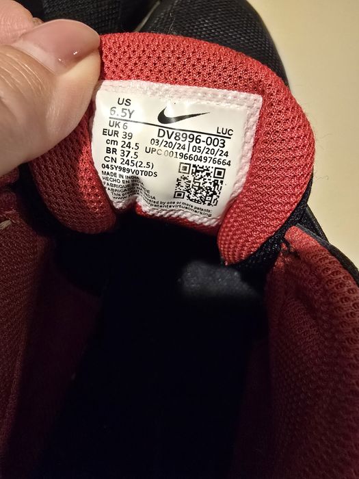 Маратонки Nike 39