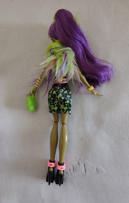 Monster high Clawvenus, монстър хай кукла кловинъс