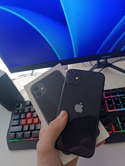 Обменяю айфон 11