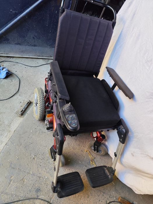Scaun persoane handicap, dezabilitati  electric,