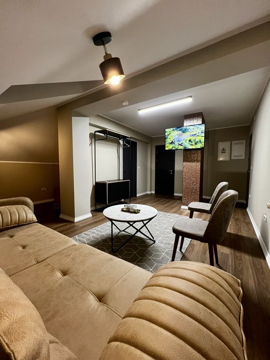 DE ÎNCHIRIAT Camere/Apartamente