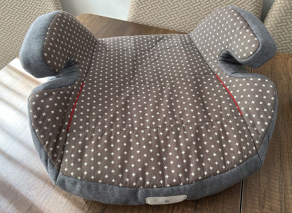 Scaun înălțător auto Junior Isofix „Bellybutton by Osann” max 36 kg
