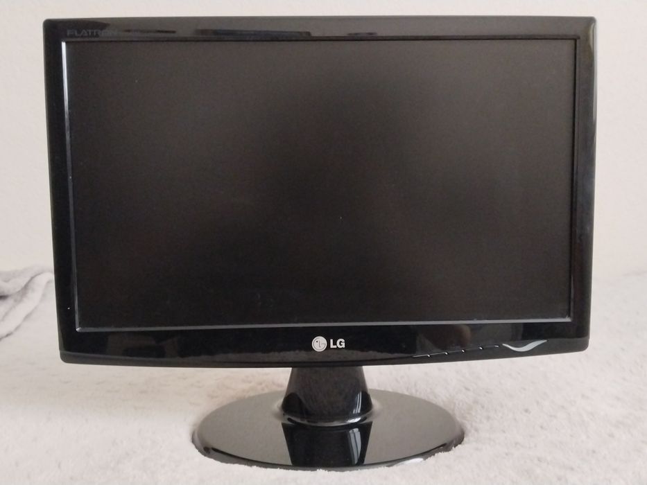 Монитор LG Flatron