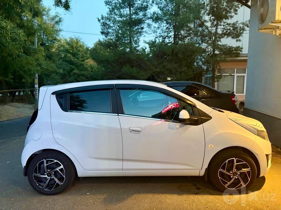 Chevrolet spark 2015