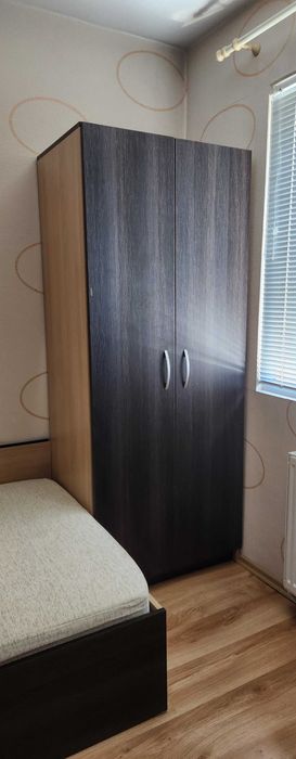 Легло и обзавеждане за стая