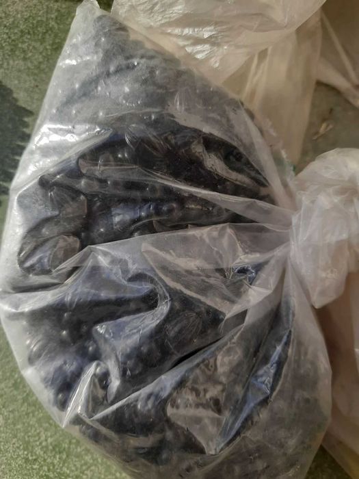 Колиета с мъниста, готови и за нанизване, ниски цени, бели и черни