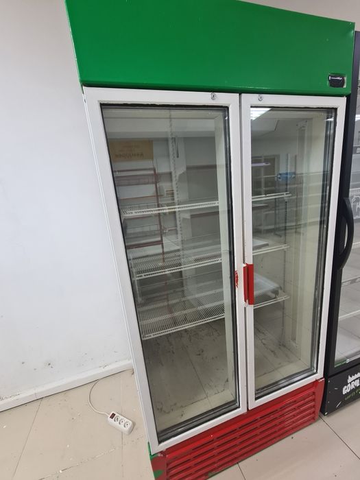Холодильник витринный