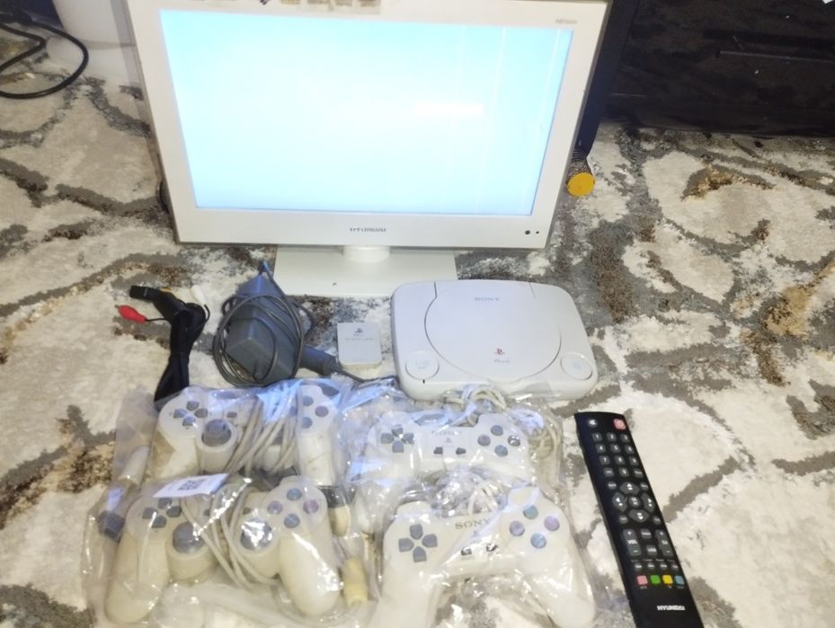 Assalom alekum Ps one 1 Sotiladi Holati Rasmdagidek Yonadi ishlidi