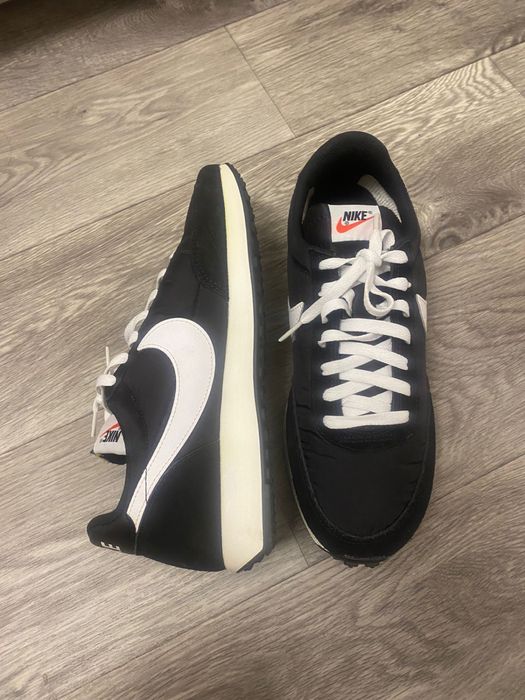 Кроссовки nike новые. Размер 43.