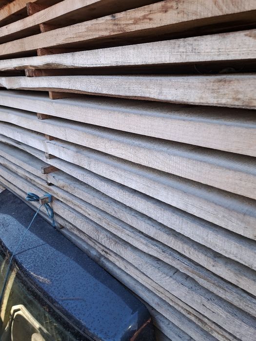 Dulapi și schîndura de gorun uscată