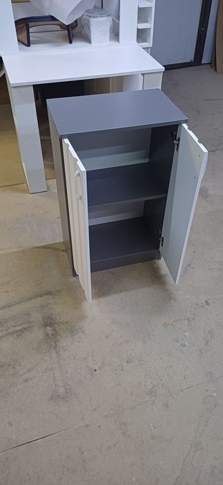 Шкаф для салонов красоты