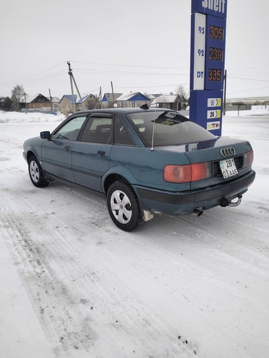 Ауди б 4  в отличном состоянии