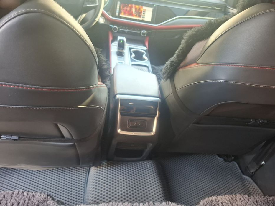 Hammanarsasi tinniq ishlidi tiq digan tpvush yoq salonda