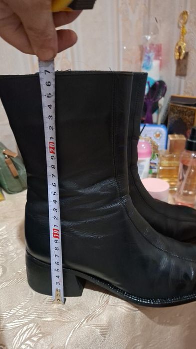Продам сапоги женскиет