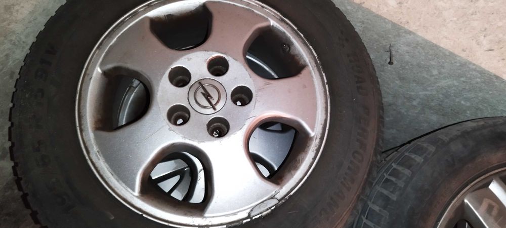 Джанти 15 с гуми за Опел 6J x 15 5x110