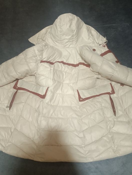 Женские куртка сотилади оригинал