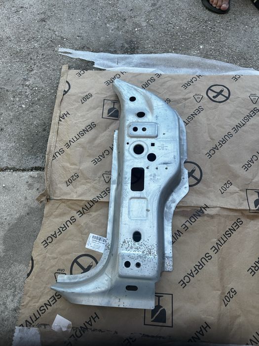 Stâlp dreapta față vw passsat b8.