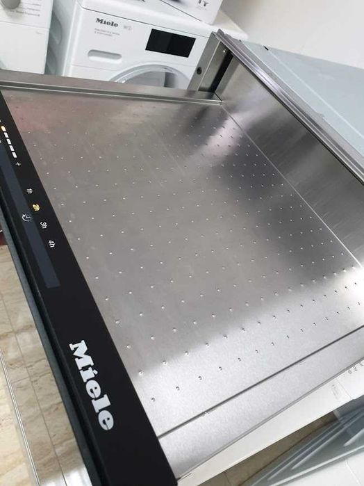 Miele Подгряващо Чекмедже без Дръжка за Вграждане в Кухня 14 cm