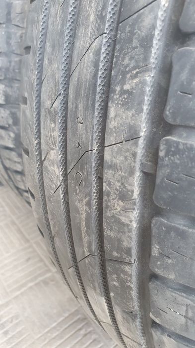 Продам две шины r14