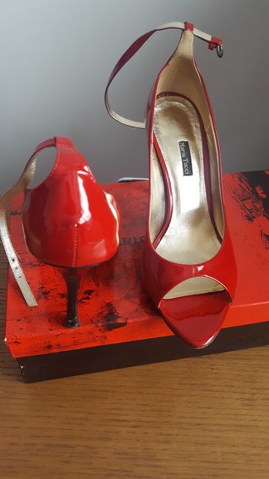 Продам босоножки женские