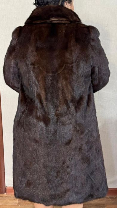 Продам норковую шубу,52 размер