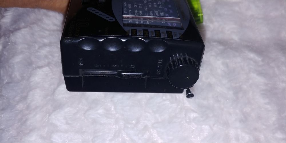 Radio portabil World receiver  10 lungimi dubla conversie