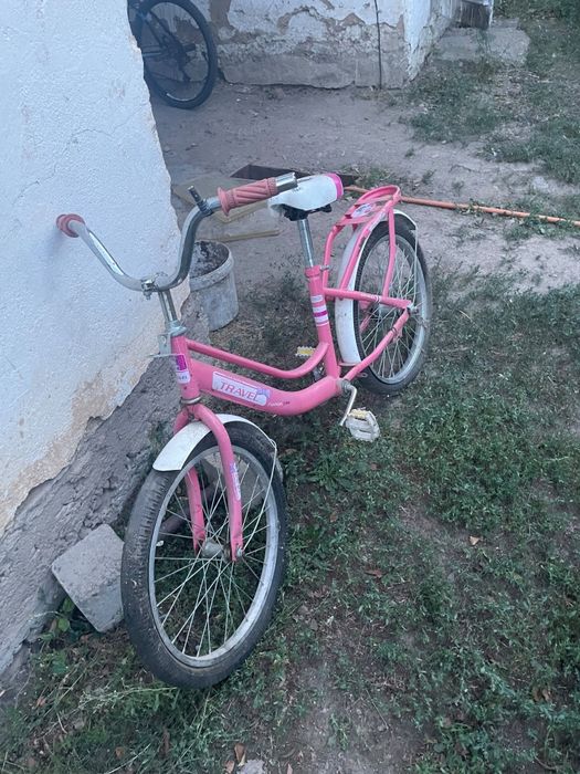 Продаю велосипед девчат