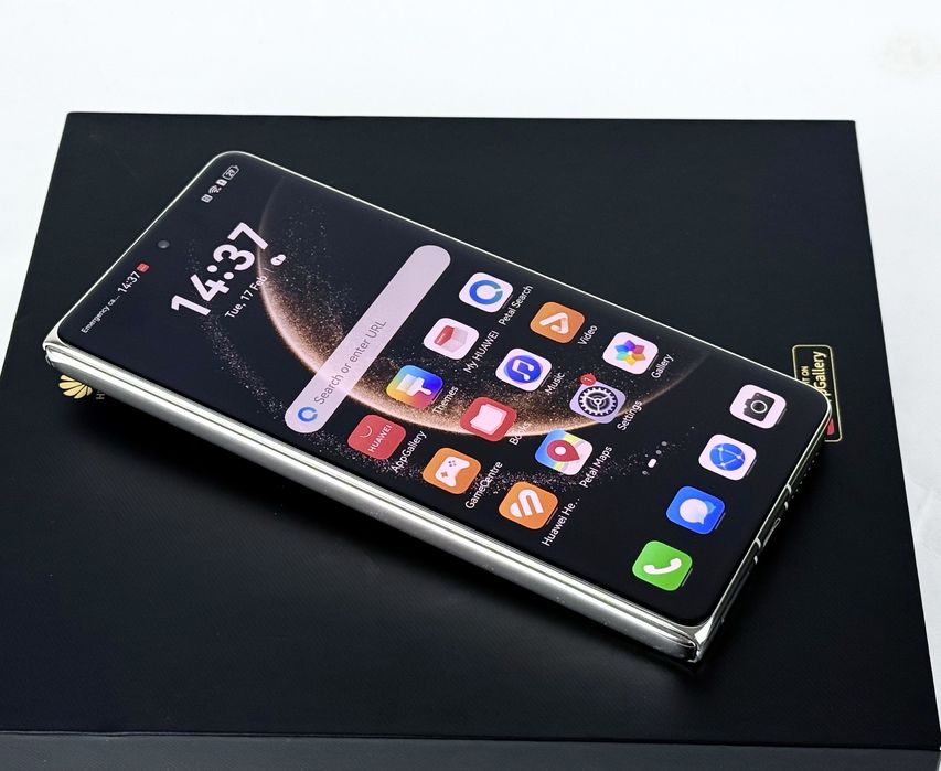 Huawei Mate X6 512GB 12RAM Nebila Red Перфектен! 2г. Гаранция!