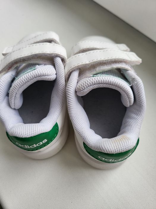 Pantofi sport ADIDAS mărime 20