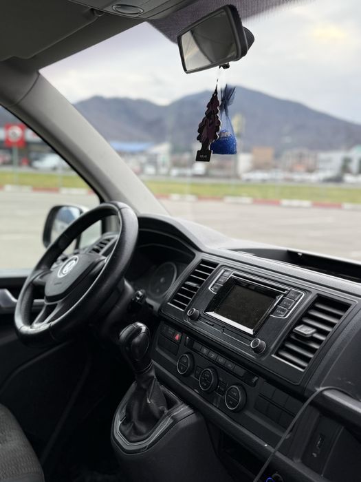 Volkswagen T6 2018 caravelle 8+1 clima fata\mijloc\spate ACCEPT SCHIMB