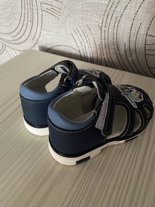 Детские сандалики