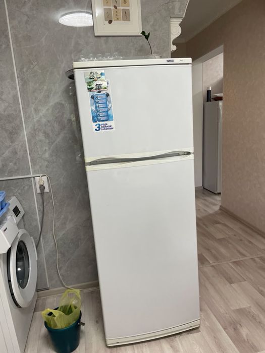 Продам морозильник и холодильник