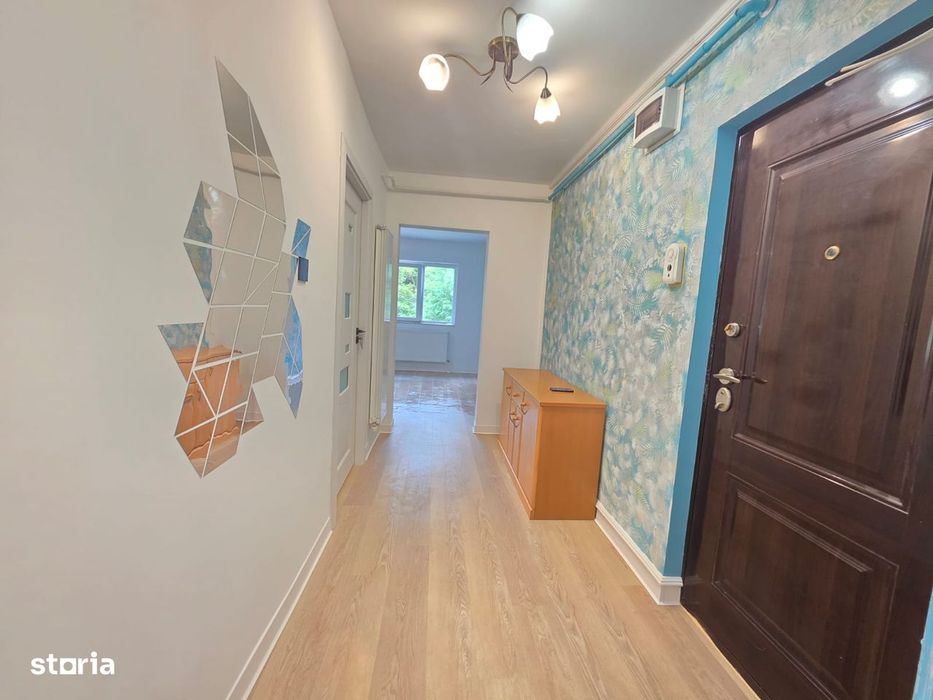 2 camere, decomandat, zona Spitalului Vechi, etaj 2, 60 mp
