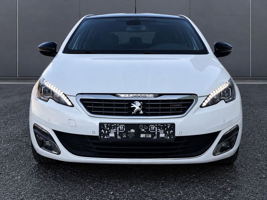 Peugeot 308 2015 benzină, 6.990 € — imagine 2