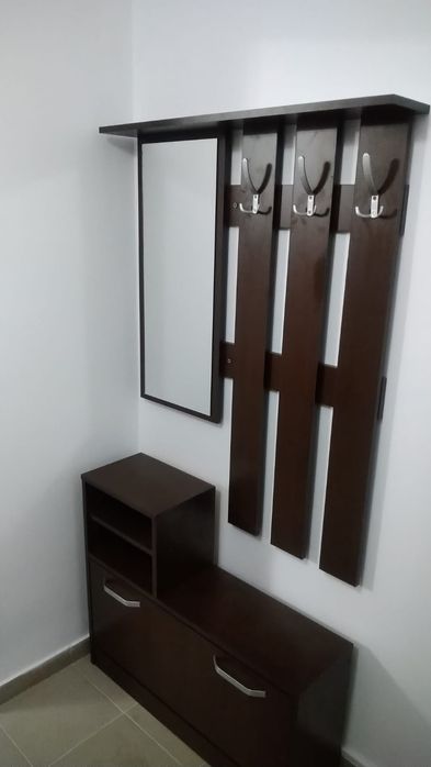 Închiriez garsoniera