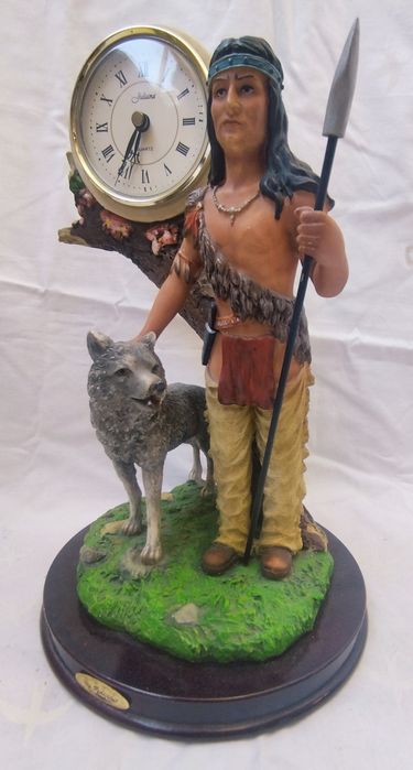 Figurină decorativă Indian cu ceas cu quartz, din rașină acrilică