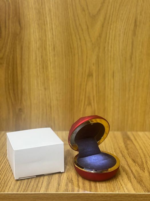 Футляр под кольцо с подсветкой