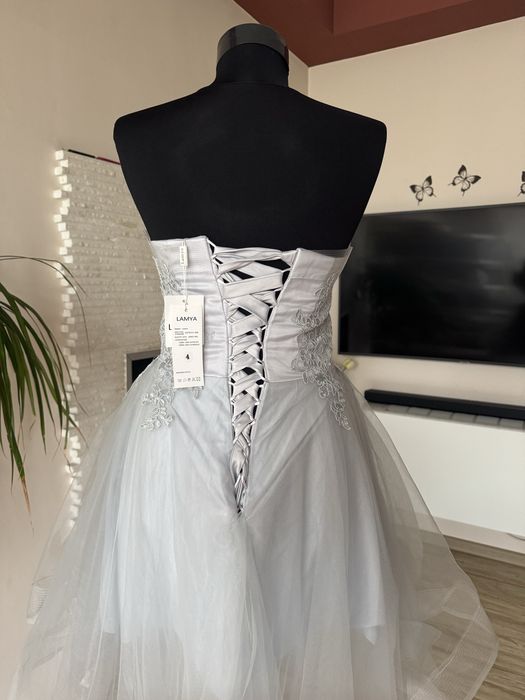 Къса официална рокля- Чисто нова!