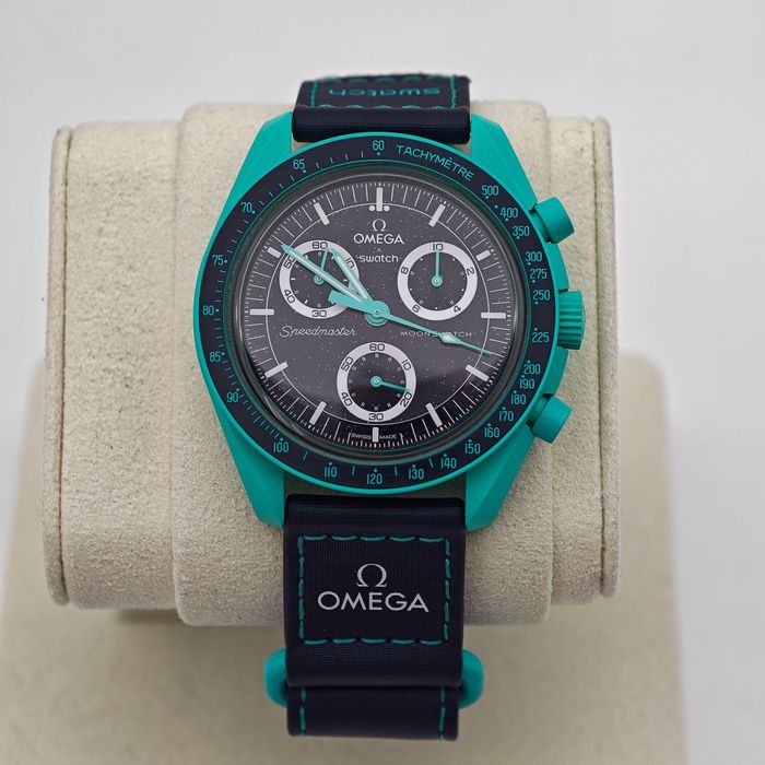 Swatch Omega Speedmaster MISSION ON EARTH