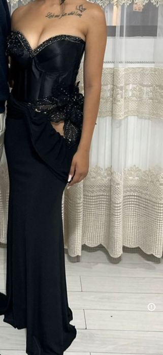 Corset și fusta eveniment