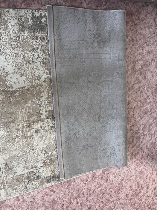 Продам ковер 1.5*2.3