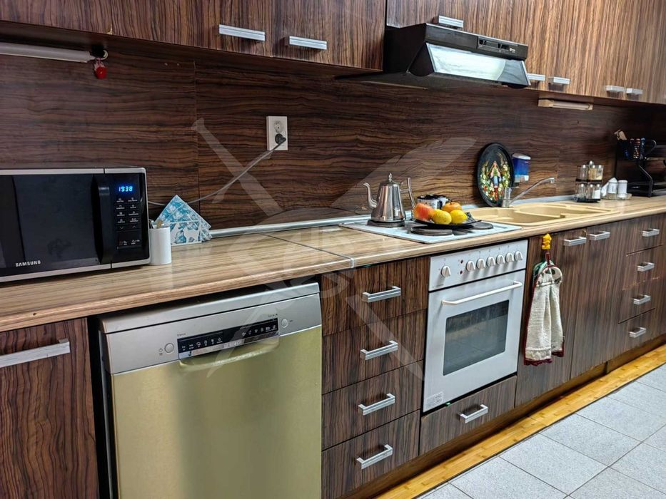 Продава се Къща в Варна, м-т Св. Никола - 640 кв.м за 1063 €/кв.м - Снимка #5