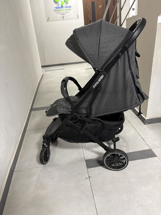 Коляска почти новая