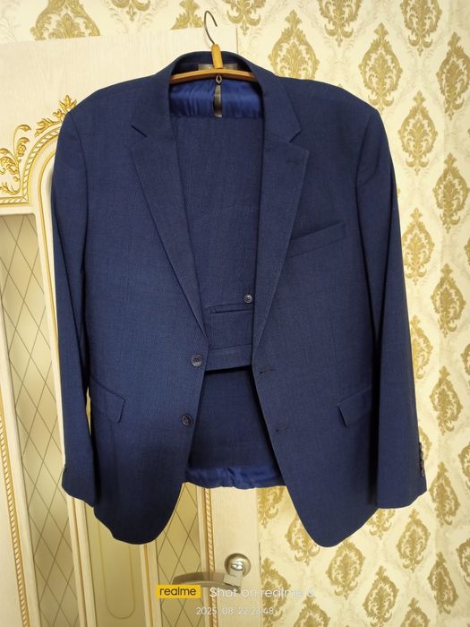 Мужской костюм 56-58 размер