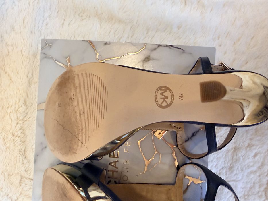 Sanda dama Mikael Kors-rafinate & statement